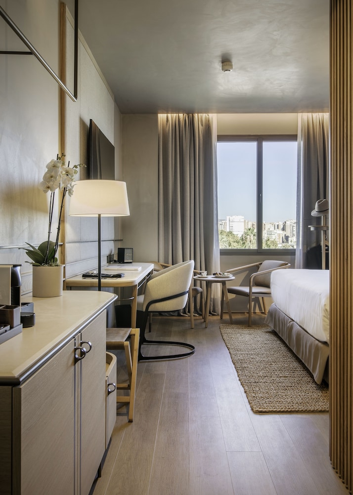 Premium Double Room Single Use (SEA)