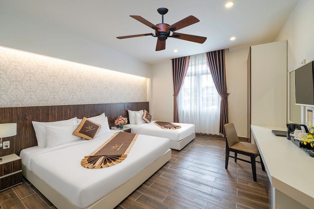 Premium Triple Room - Photo 1