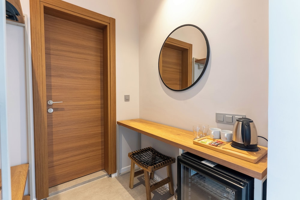 Deluxe Triple Room, Lake View photo 3