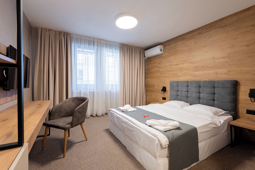 Deluxe Double Room, City View photo 1