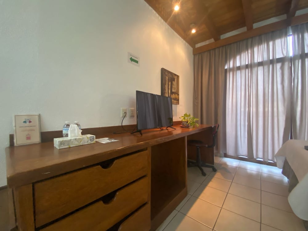 Junior Double Room, Garden View
