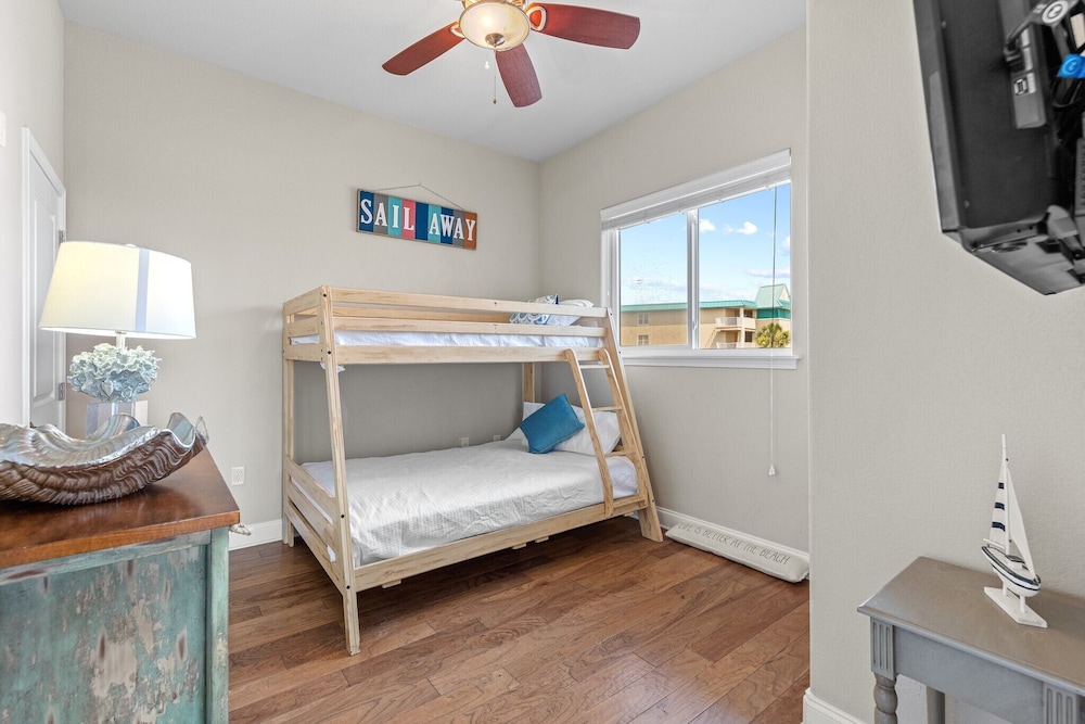 Condo, Multiple Beds, Balcony (#C301 - No Pets Allowed) photo 2
