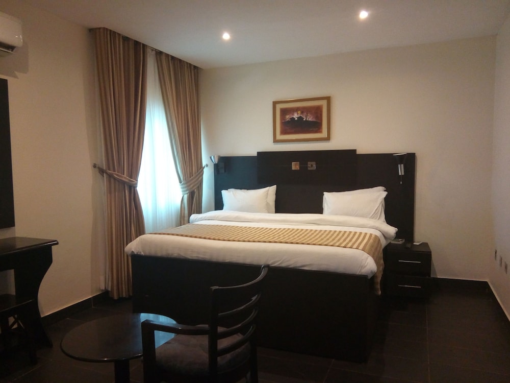 Deluxe Room - Photo 1