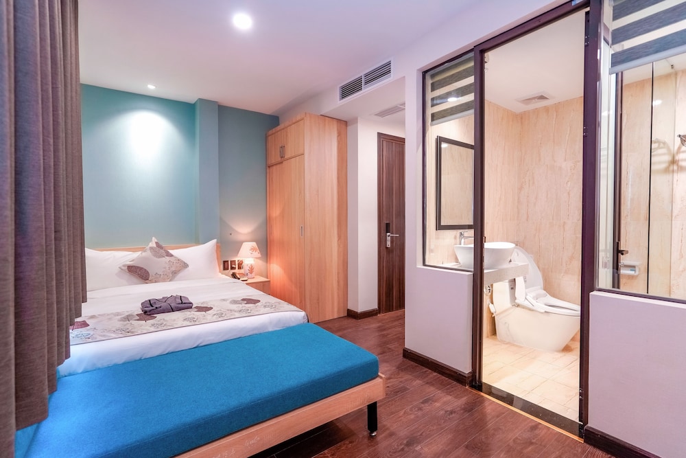 Luxury Double Room, 1 Queen Bed photo 3