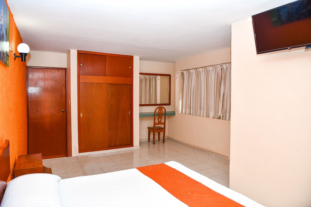 Standard Double Room - Photo 4