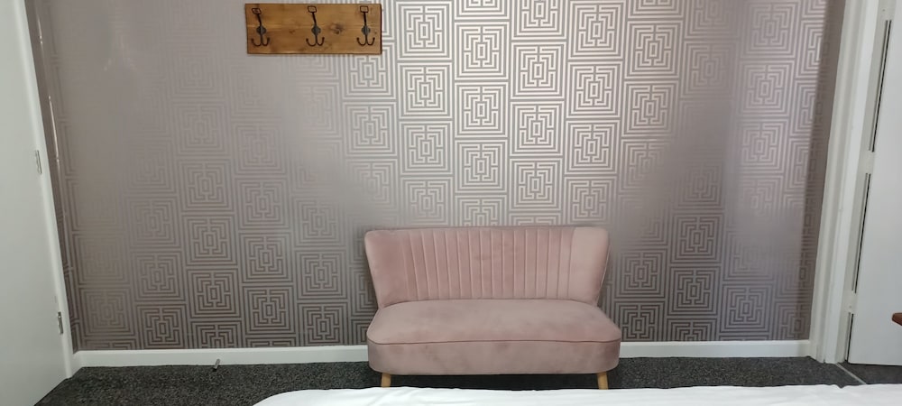 Twin Room, Ensuite - Photo 16