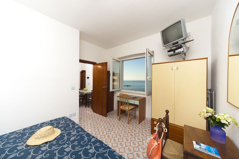 Studio (Private Room 2 persons) photo 2