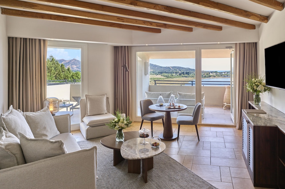 Suite, 1 King Bed with Sofa bed (View)