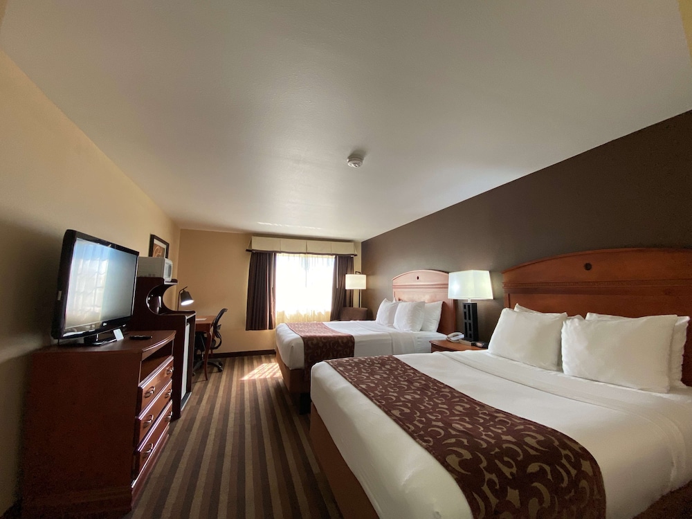 Standard Room, 2 Queen Beds, Non Smoking photo 1