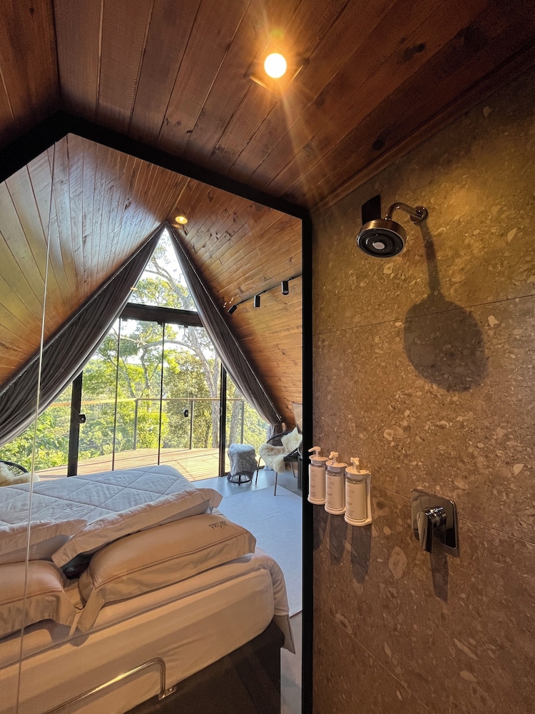 Deluxe Cabin, Garden View photo 1