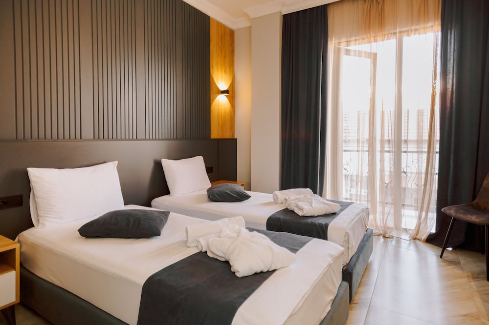 Standard Twin Room, Multiple Beds, Non Smoking, Balcony - Photo 6