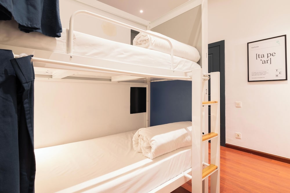 6-Bed Private Room with Private Bathroom