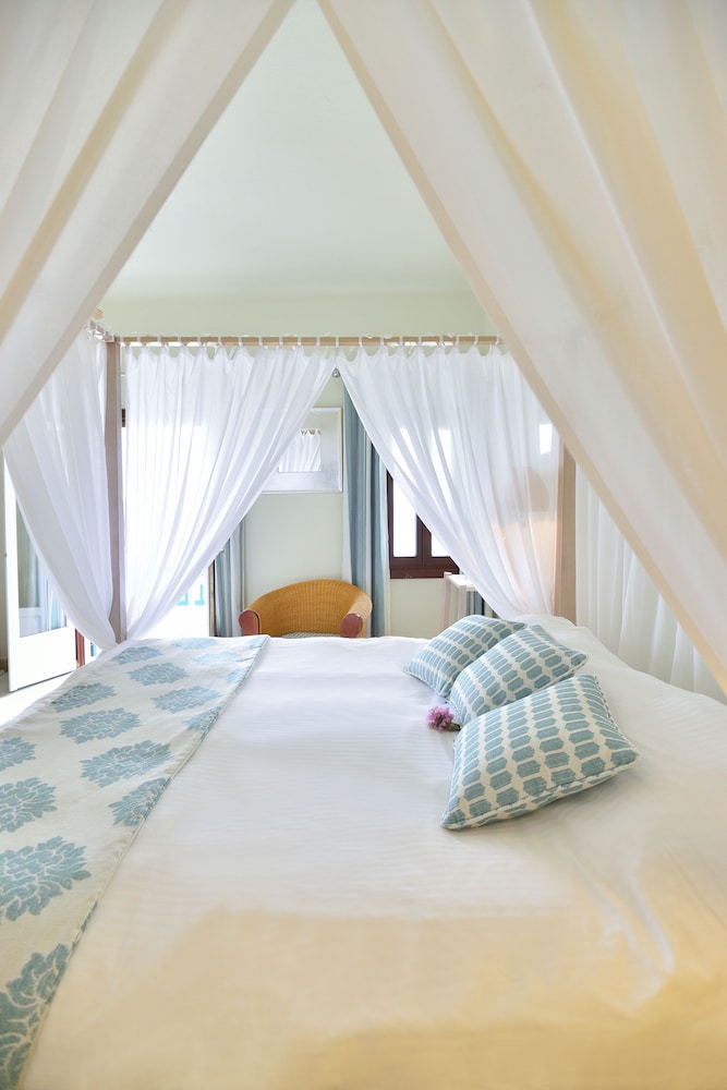 Cozy Honeymoon Suite Sea View - Photo 4