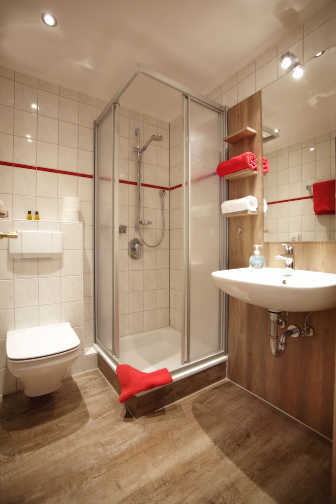 Standard Double Room - Photo 3
