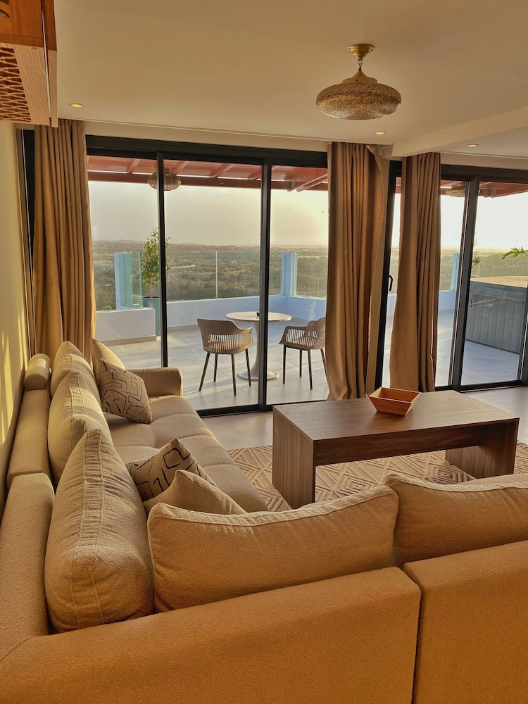 Luxury Penthouse, Balcony, Sea View