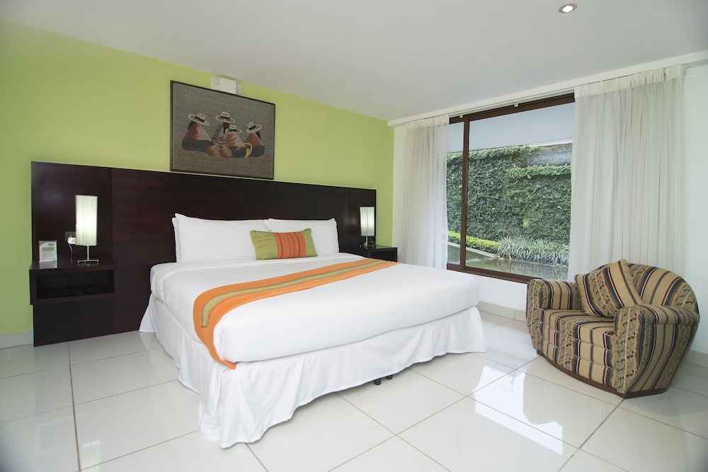 Deluxe Studio Suite photo 2