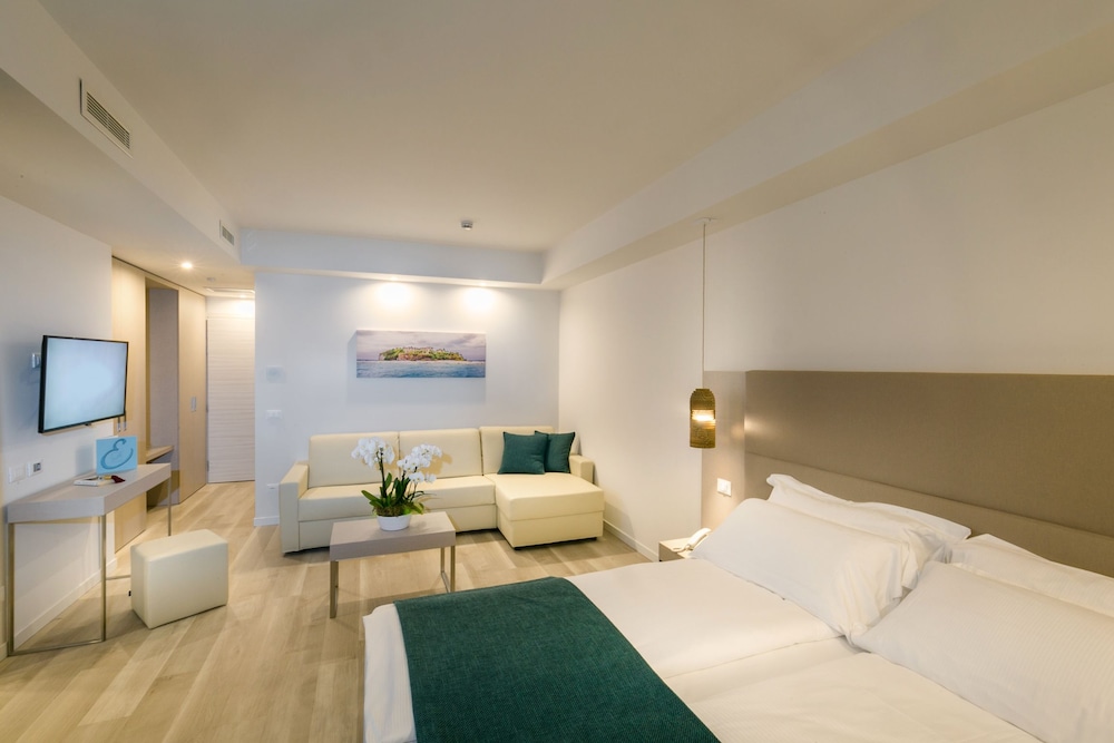 Junior Suite, Lake View photo 1
