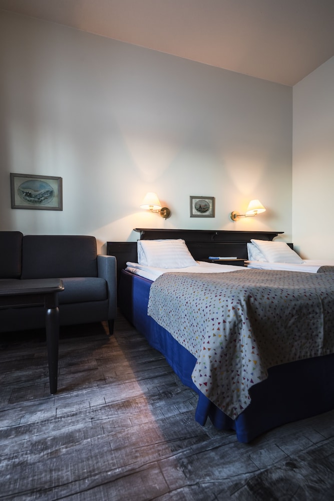 Standard Twin Room - Photo 2