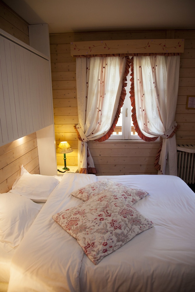 Standard Room photo 2