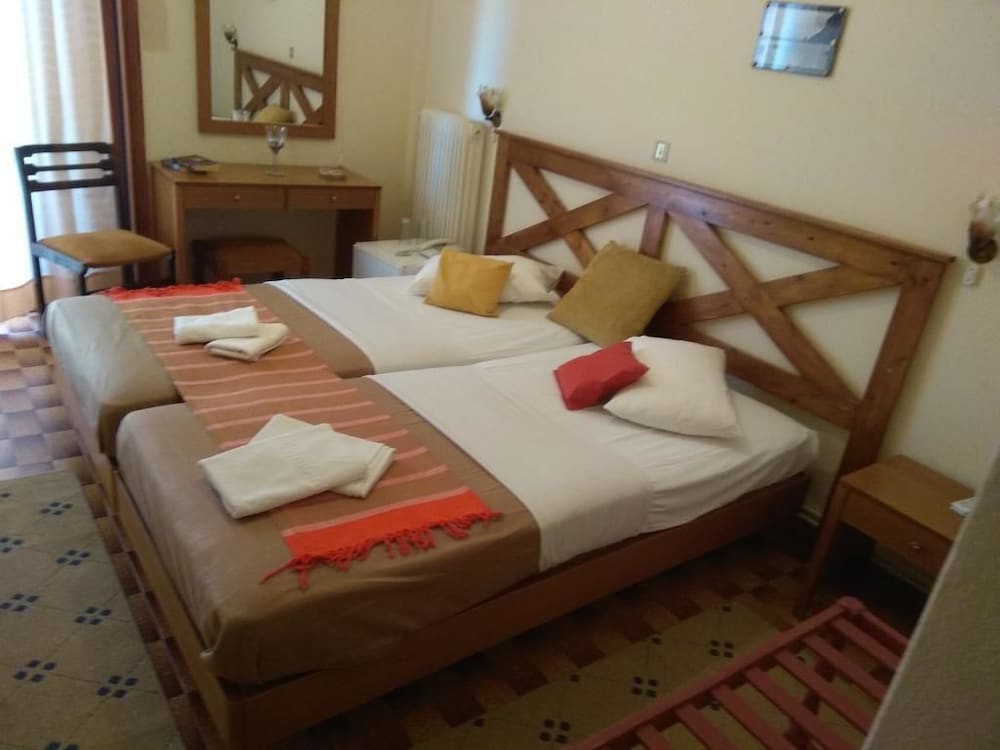 Basic Twin Room, Sea View photo 3