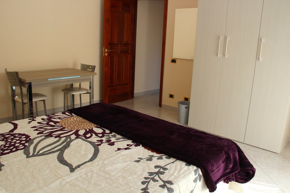 Double Room, Shared Bathroom photo 3