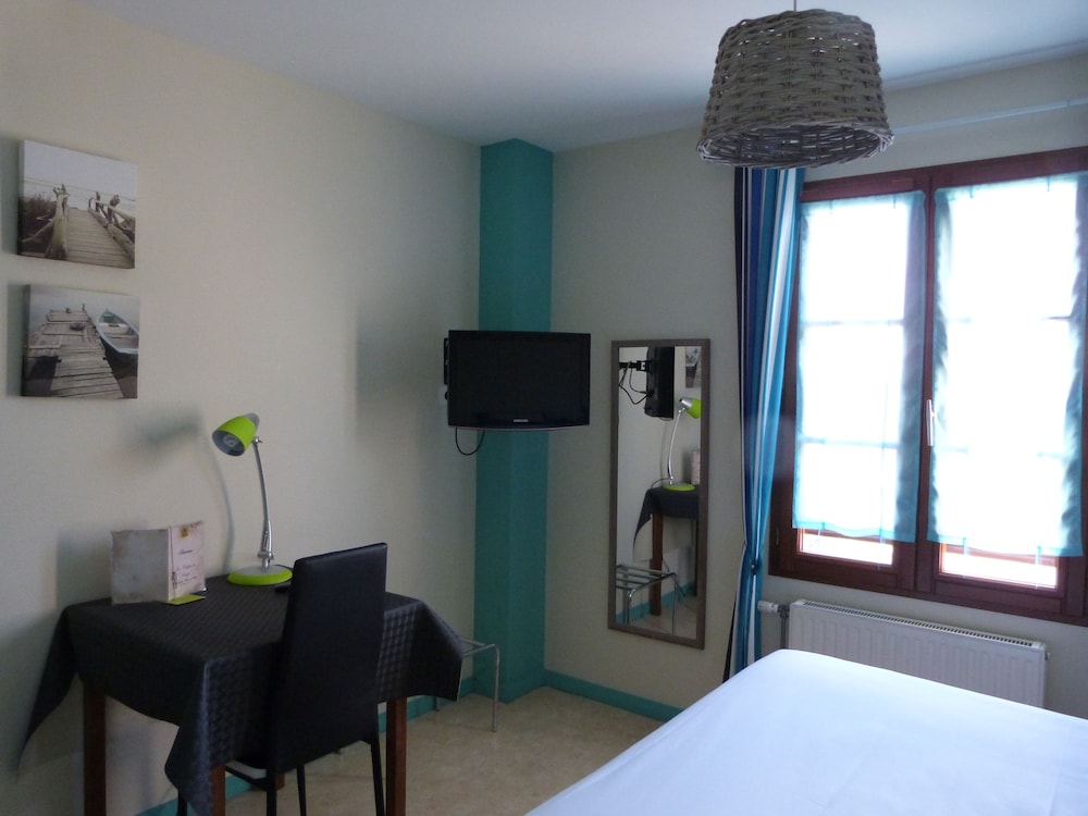 Double Room - Photo 6