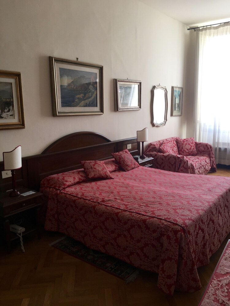 Comfort Double or Twin Room, Ensuite photo 2