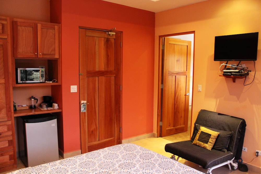 Room, 1 Queen Bed, Mountain View (Tucan) photo 2