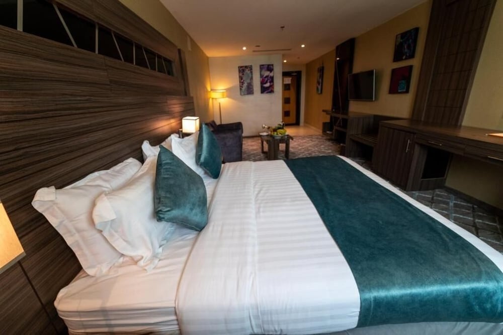 Deluxe Double or Twin Room photo 3