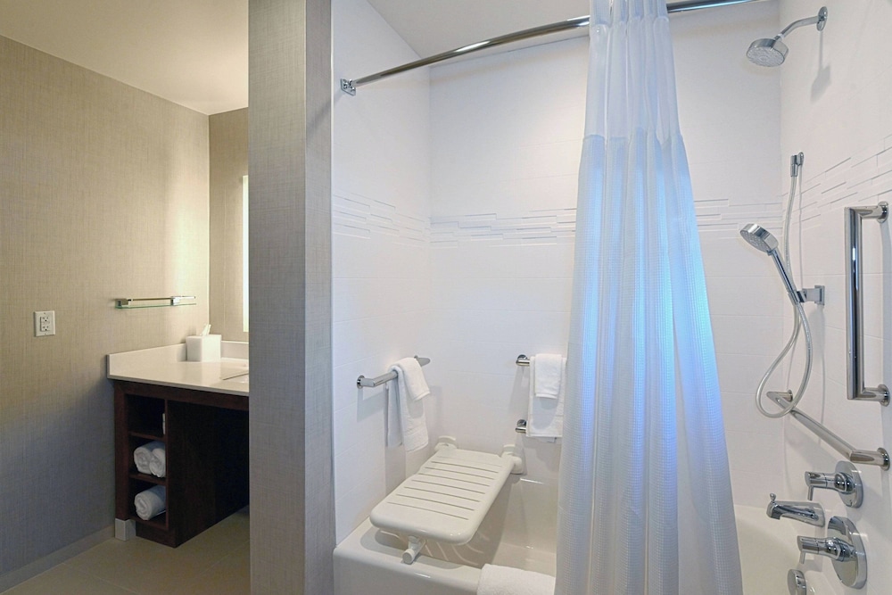 Deluxe Suite, 1 Bedroom, Kitchen - Photo 2