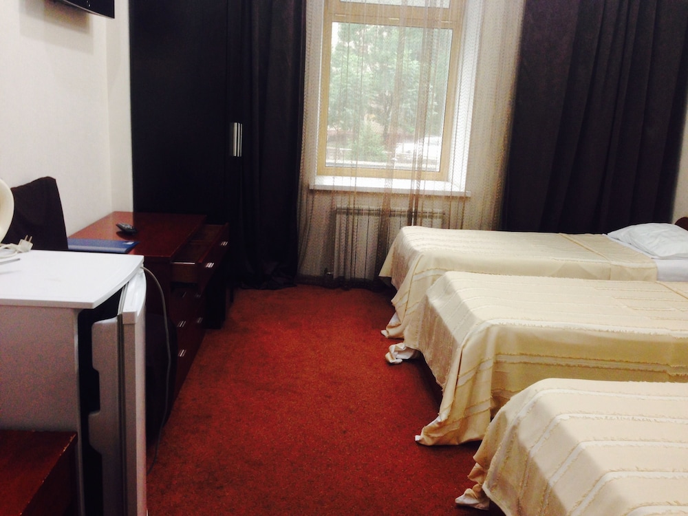 Standard Triple Room, 1 Bedroom photo 2