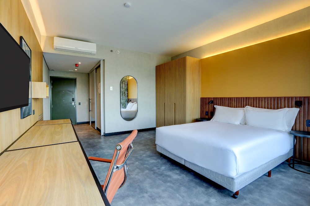 Superior Room, Accessible - Photo 11