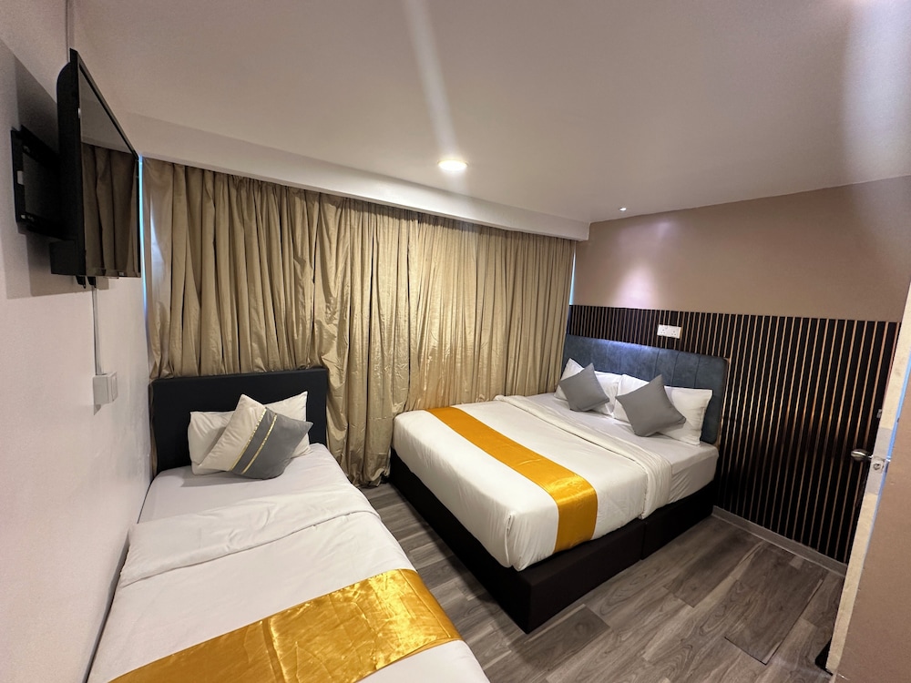 Deluxe Triple Room
