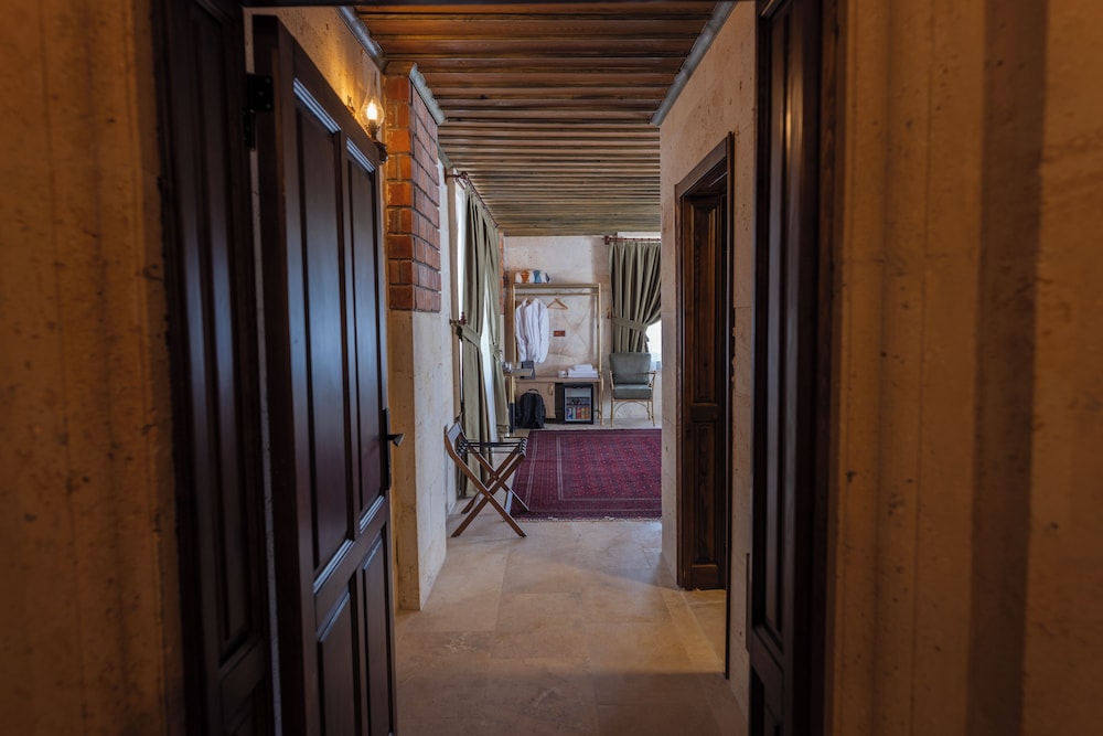 Premium Double Room, 1 King Bed with Sofa bed, Housekeeping, Garden View photo 3