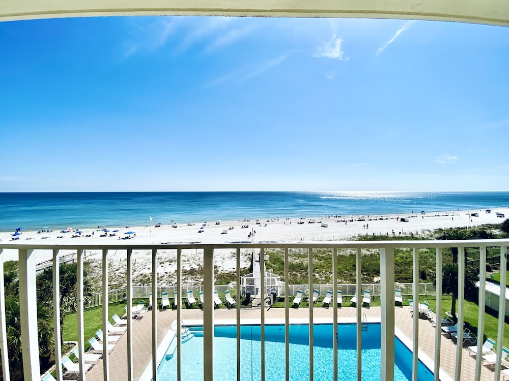 Condo, 1 Bedroom, Balcony, Beachfront (1.5 Bathrooms) photo 3