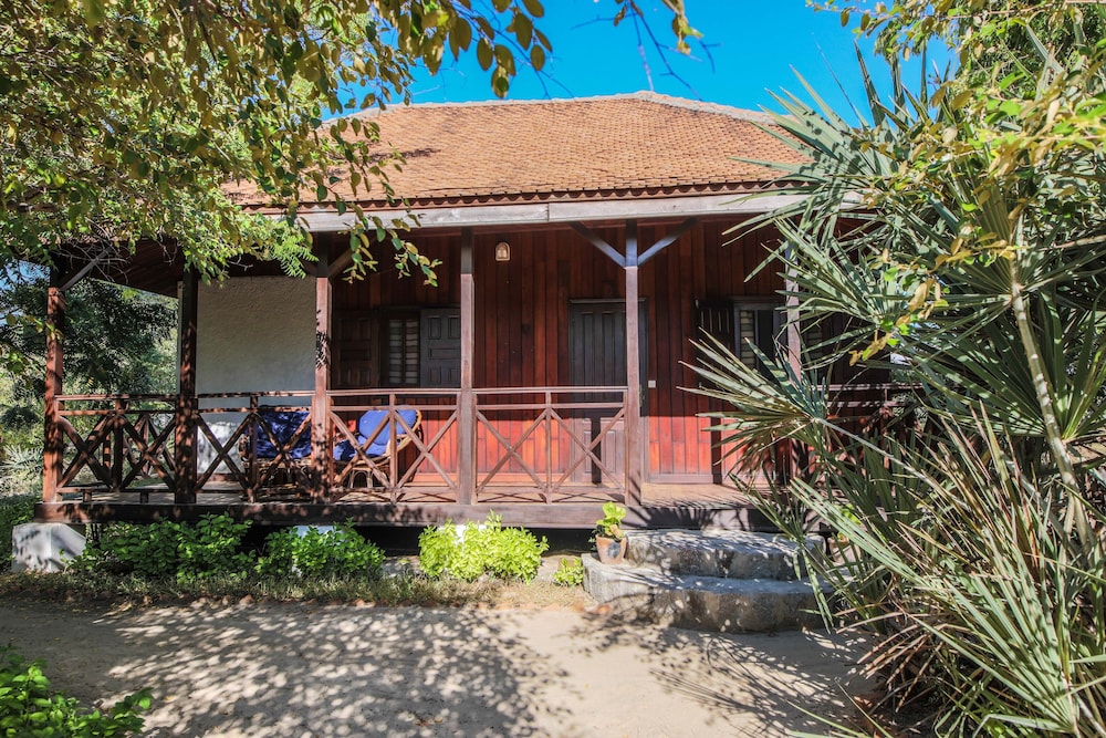 Bungalow, 3 Twin Beds, Non Smoking (Triple) photo 3