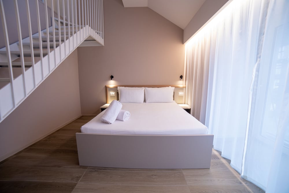 Deluxe Apartment, Terrace - Photo 8