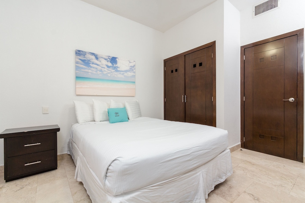 Family Condo, 2 Bedrooms, Balcony, Sea View