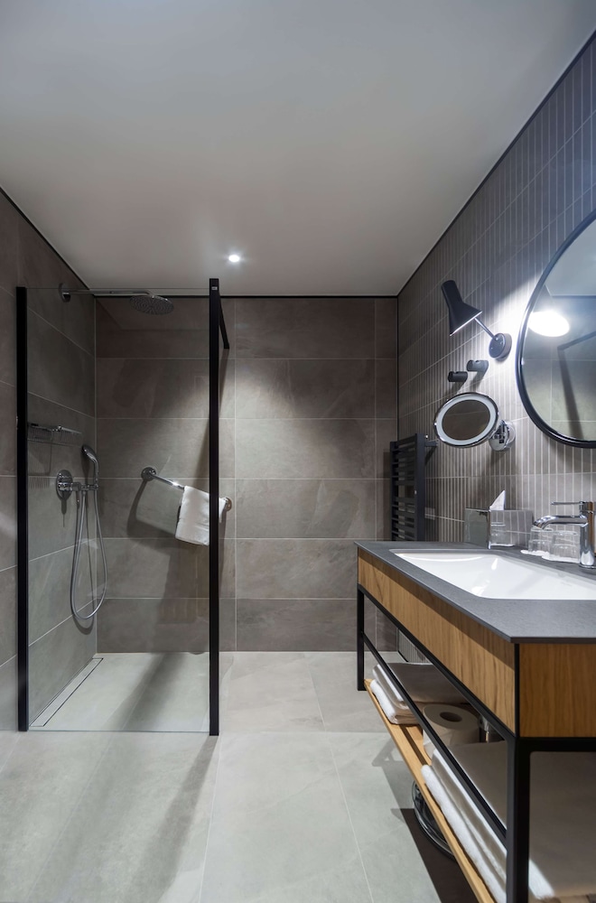 Presidential Suite (RV & Spa Access)