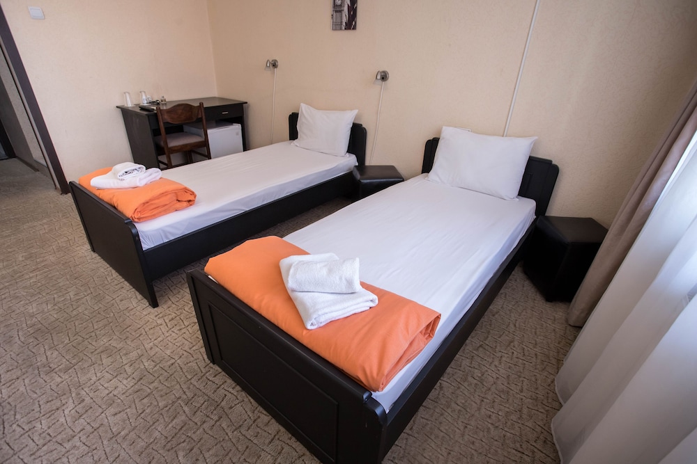 Standard Double or Twin Room photo 2