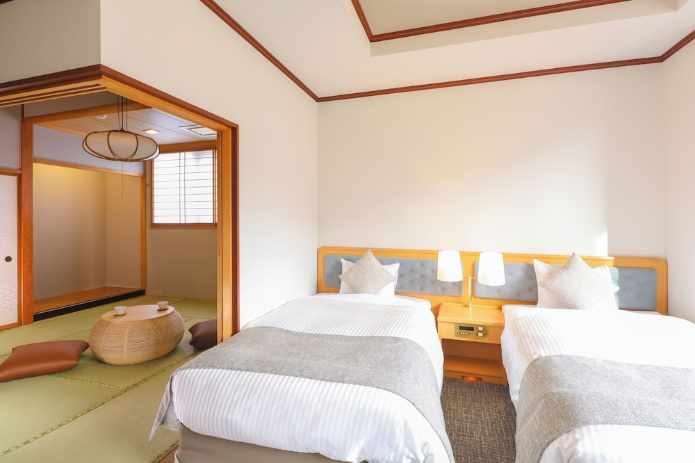 Superior Japanese-Western-Style-Room with 8 Tatami mats - Indoor Bath - Non-Smoking photo 1