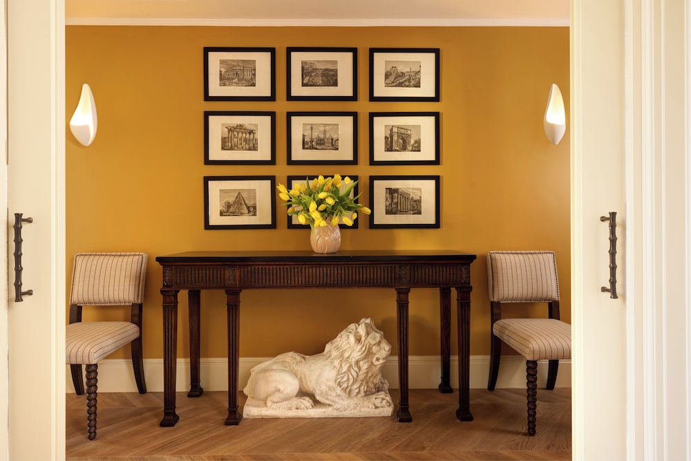Suite, Terrace (Vaselli)