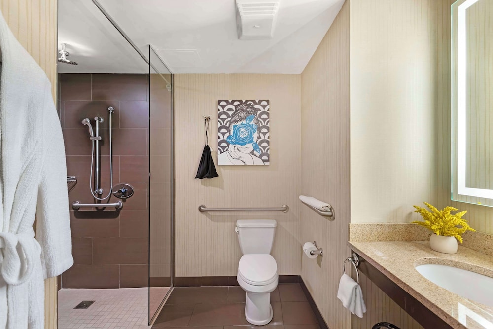 Suite, Multiple Beds, Accessible, Non Smoking (with Sofabed) - Photo 5