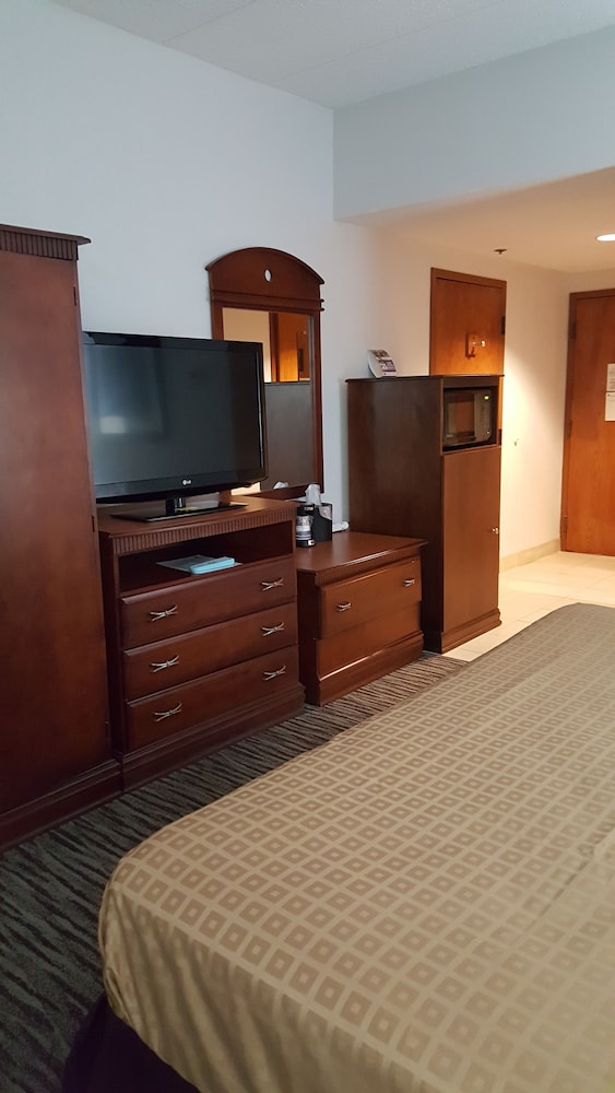 Standard Room, 2 Double Beds - Photo 4