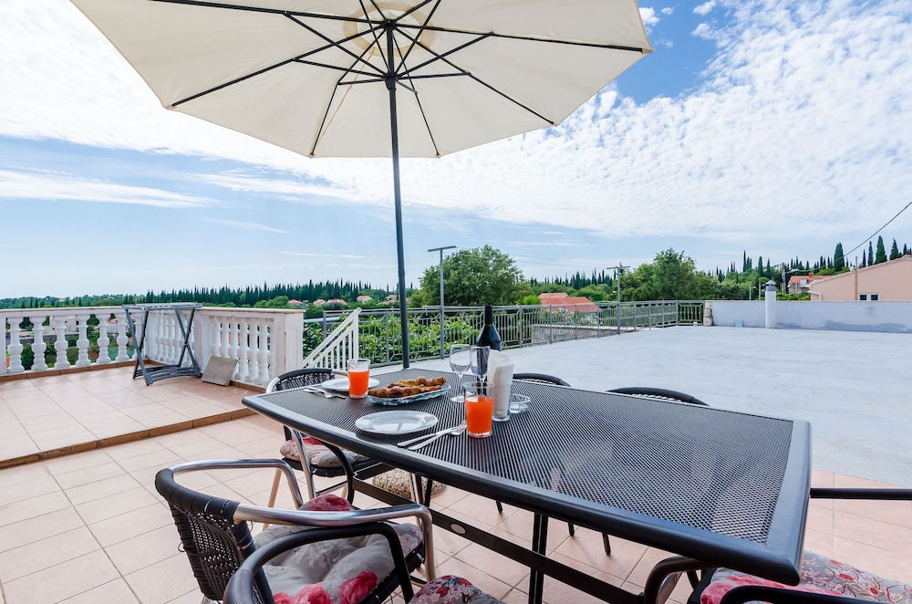 Apartment (Apartments Dubrovnik Airport - Two Be) photo 2