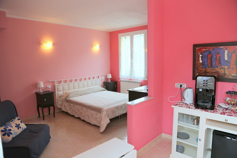 Superior Room, 1 Queen Bed With Sofa Bed, Non Smoking photo 2