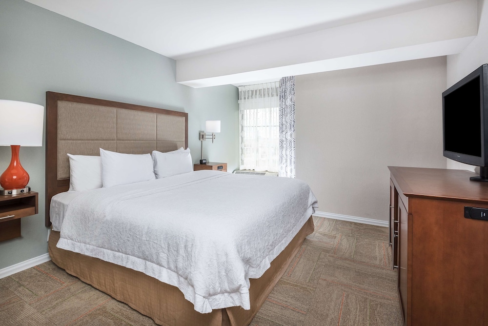 Suite, 1 King Bed (Jetted Tub) photo 2
