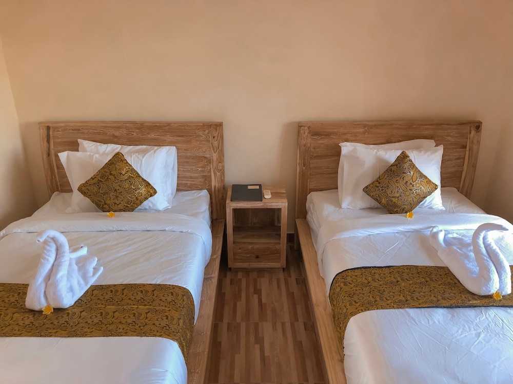 Standard Twin Room - Photo 6