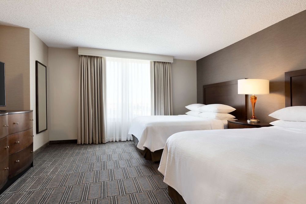 Suite, 2 Bedrooms, Accessible, Non Smoking (Hearing) - Photo 2