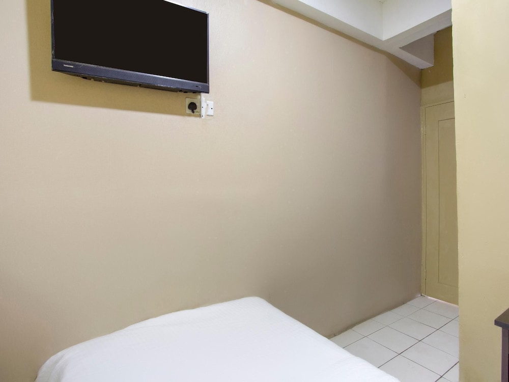Basic Single Room photo 3